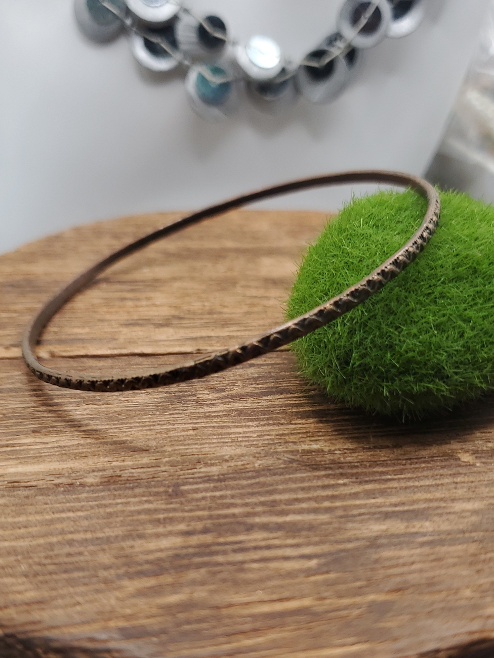Simple Textured Metal Bangle Bracelet - Brown B3502